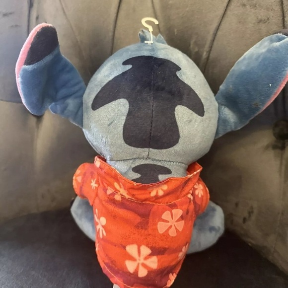 Disney Lilo and Stitch Hawaiian Shirt Stitch 8" Plush - Picture 2 of 3